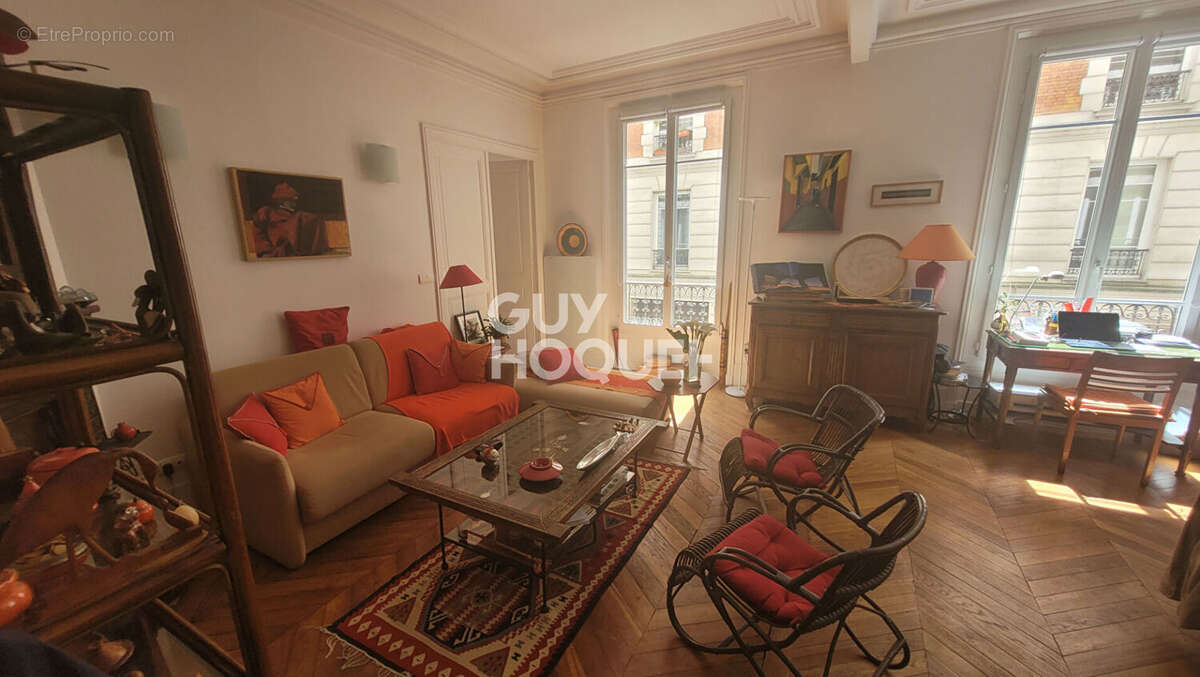 Appartement à PARIS-12E