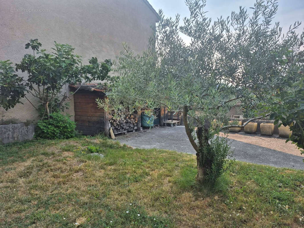 Tènement immobilier composé de 3 maison au coeur de Die - photo 13