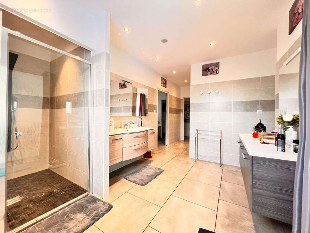 Maison à XERMAMENIL