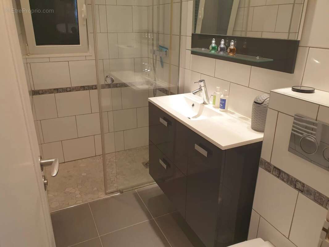 Appartement à COGOLIN
