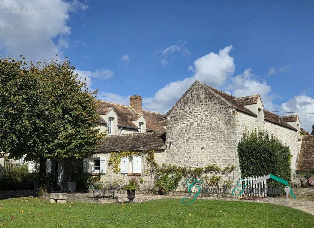 Maison à MONTIGNY-SUR-LOING