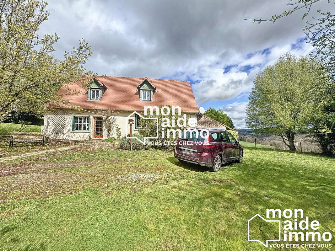 Maison à SAINT-PRIEST-LES-FOUGERES