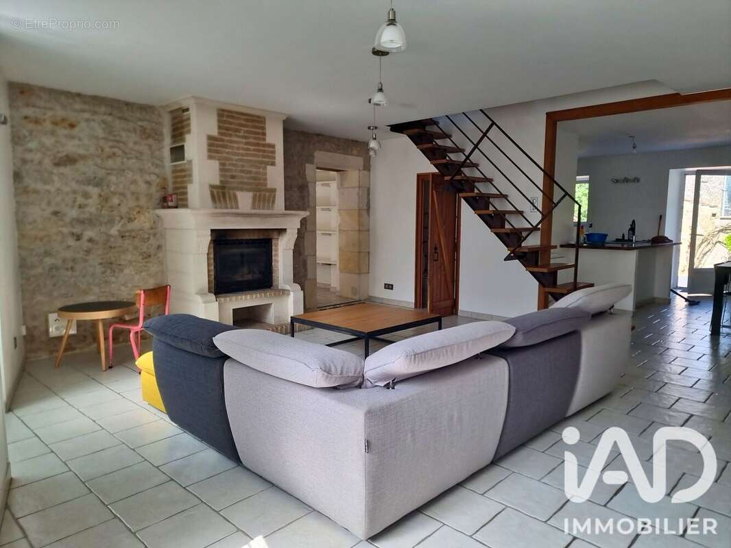 Maison 157 m² à Breuil-Magne  - photo 7
