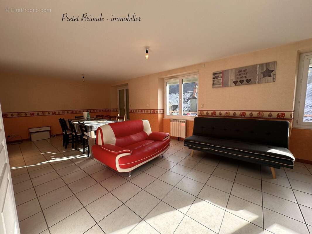 Maison à FERRIERES-SAINT-MARY