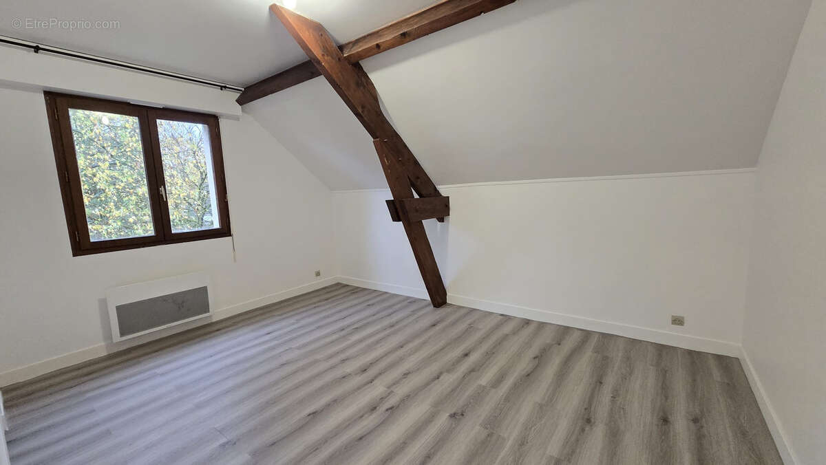 Appartement à LIMOURS