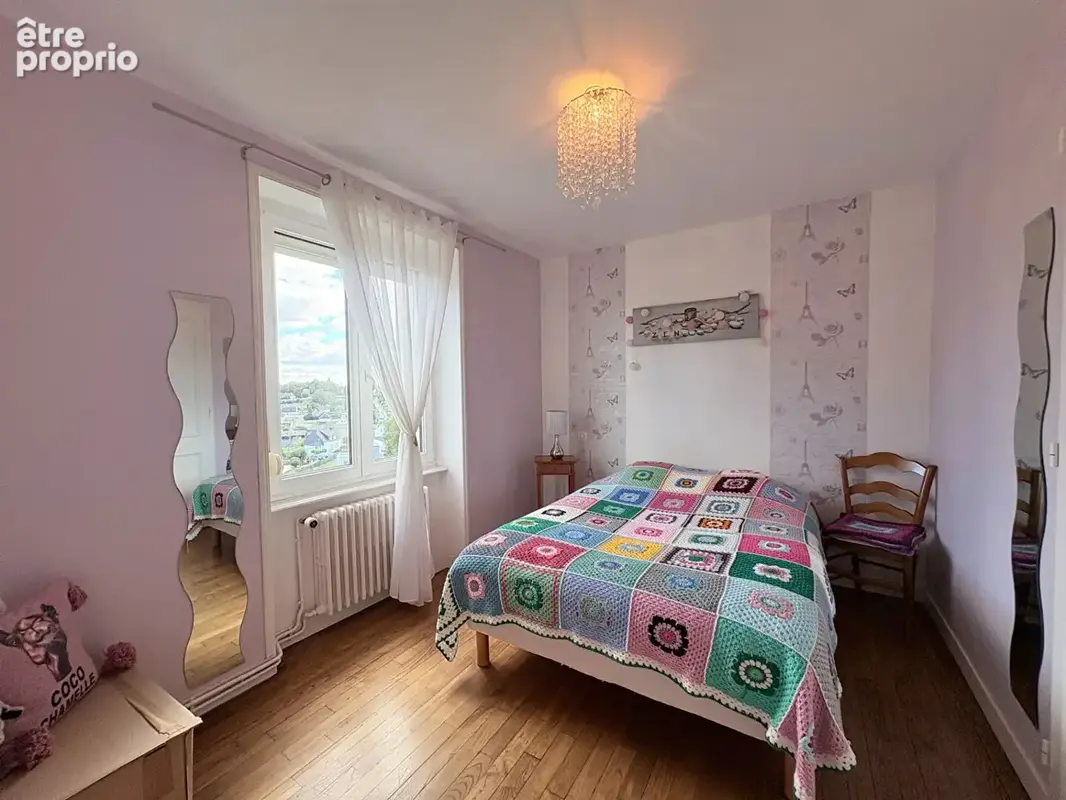 FINISTÈRE: Scaër. Maison familiale de 3 chambres avec grenier aménageable et terrain clos de 989 m², au calme en impasse et à pi - photo 12