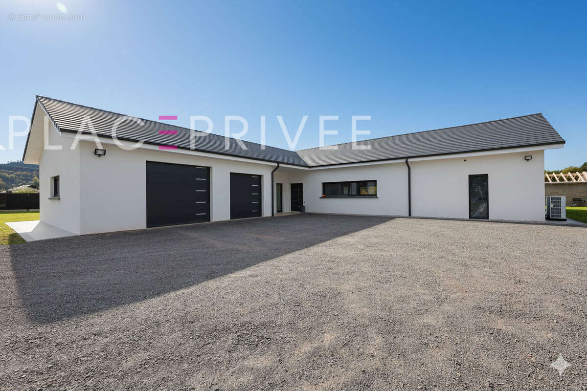 Maison à SAINT-LEONARD