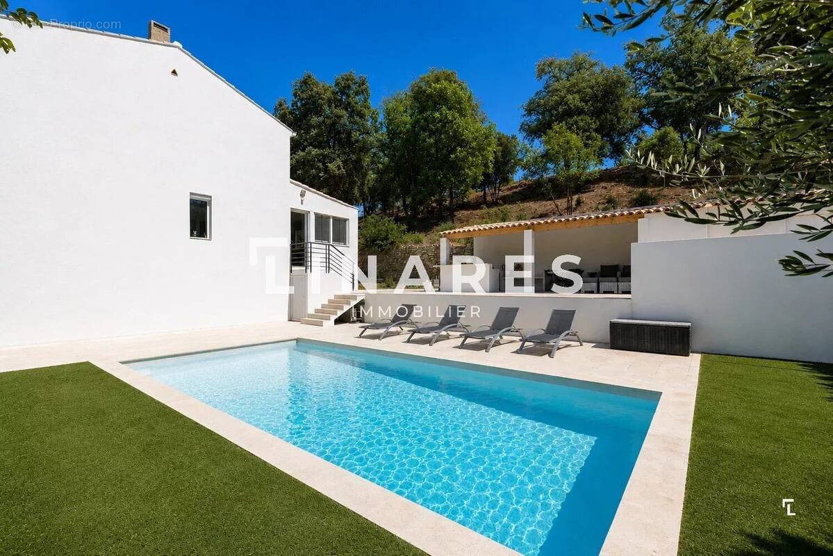 LA DOUCEUR - Villa T5 de 137m² - Piscine - Garage de 20m² - Terrain de 498m² - 13011 PARC DES 7 COLLINES - photo 14