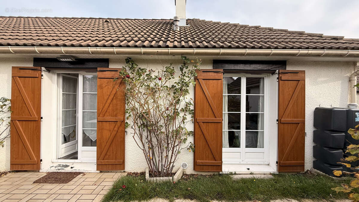 Maison à SAINT-PRYVE-SAINT-MESMIN