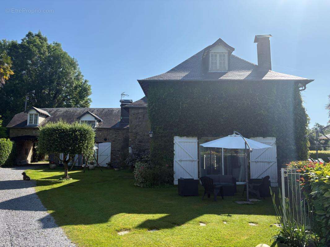 Maison à HAUT-DE-BOSDARROS