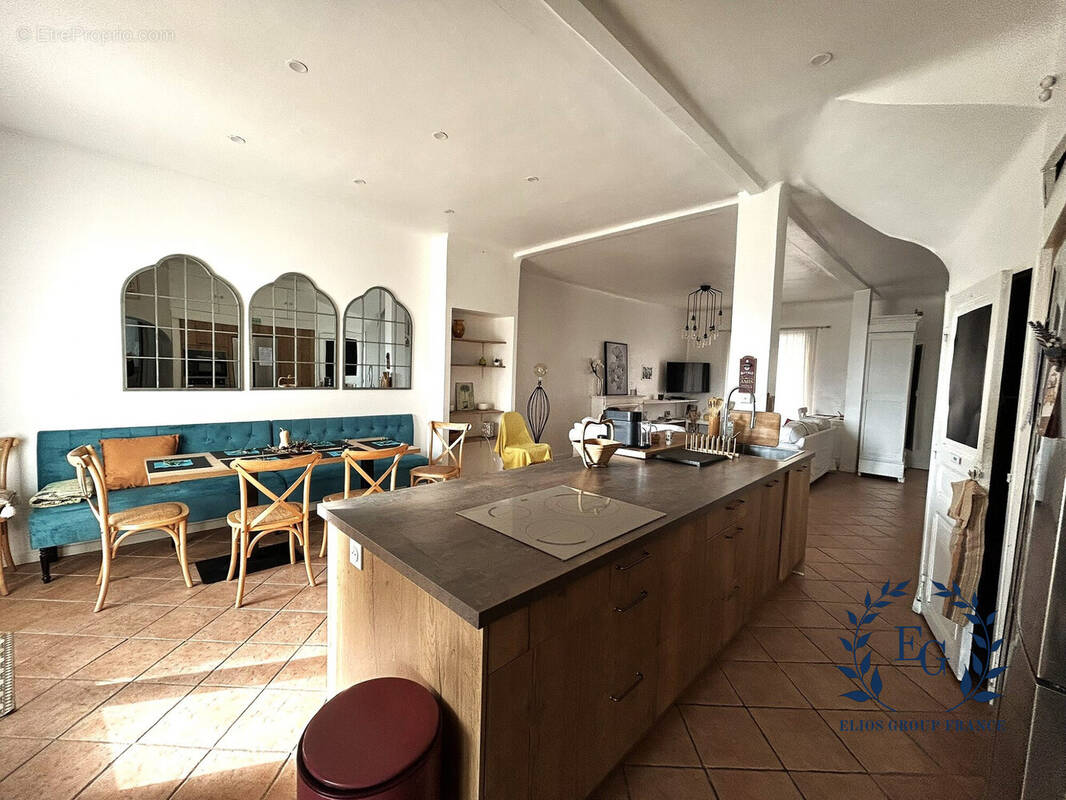 Maison à POURRIERES