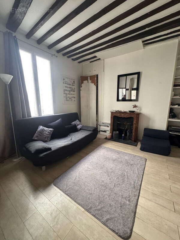 Appartement à PARIS-1E