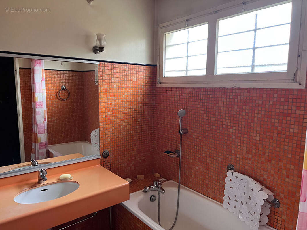 Maison à SAINT-NOM-LA-BRETECHE