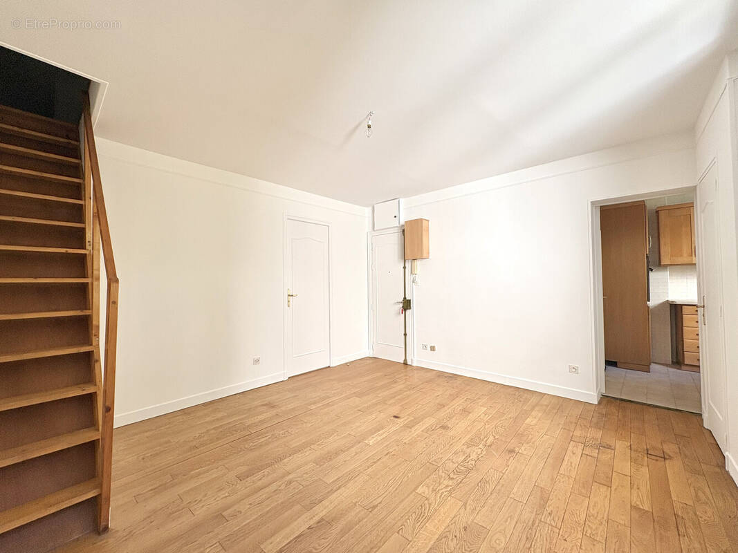 Appartement à VILLE-D&#039;AVRAY