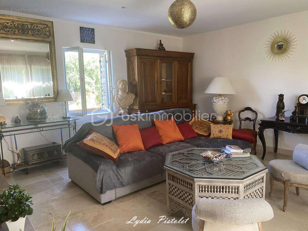 NOUVEAU - EN EXCLUSIVITÉ À Apt en Luberon (84400) - Une maison récente au charme authentique de la Provence - photo 11