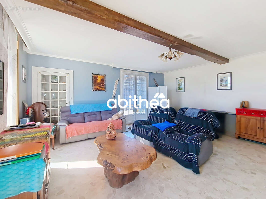 Maison à FLEAC-SUR-SEUGNE