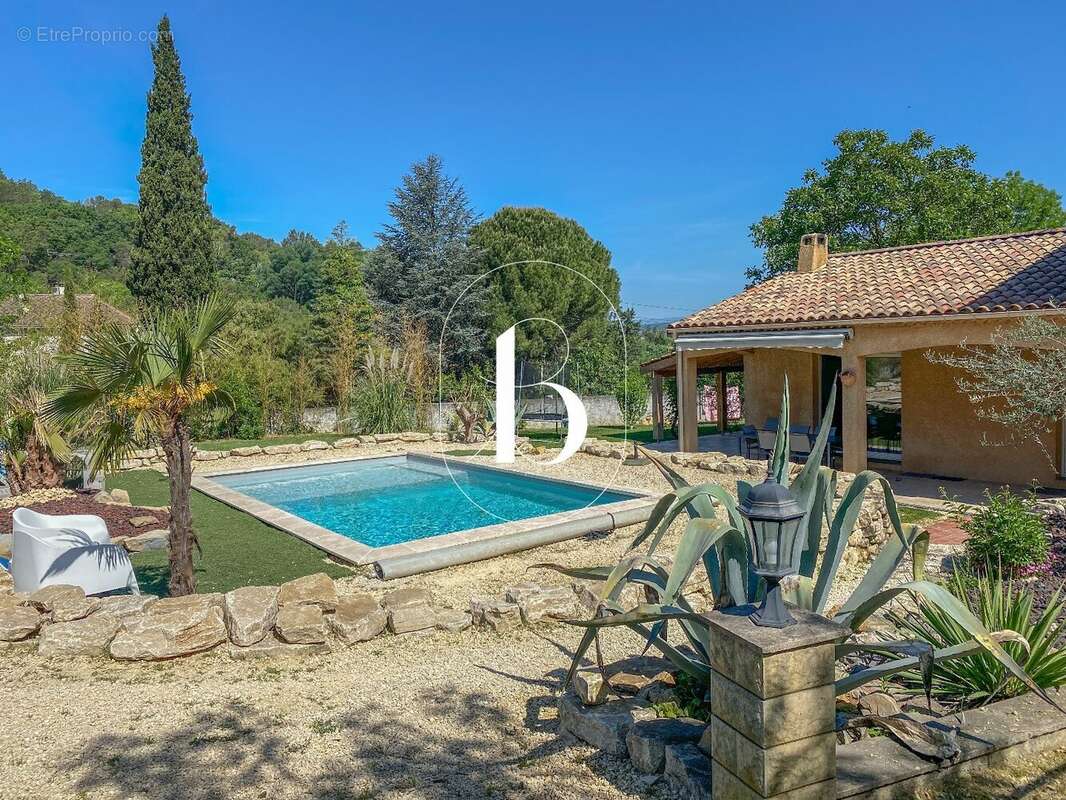 Maison à SALAVAS
