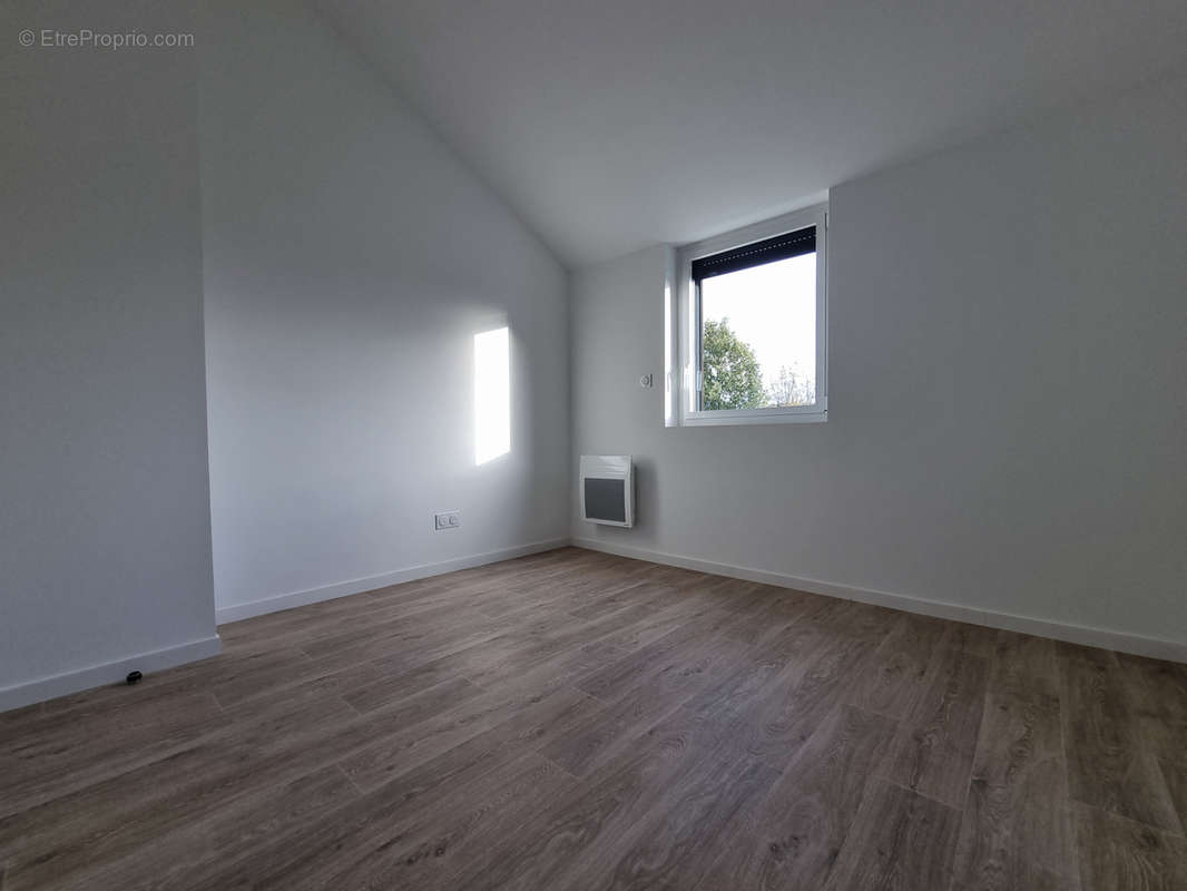 Appartement à SAINT-ERBLON