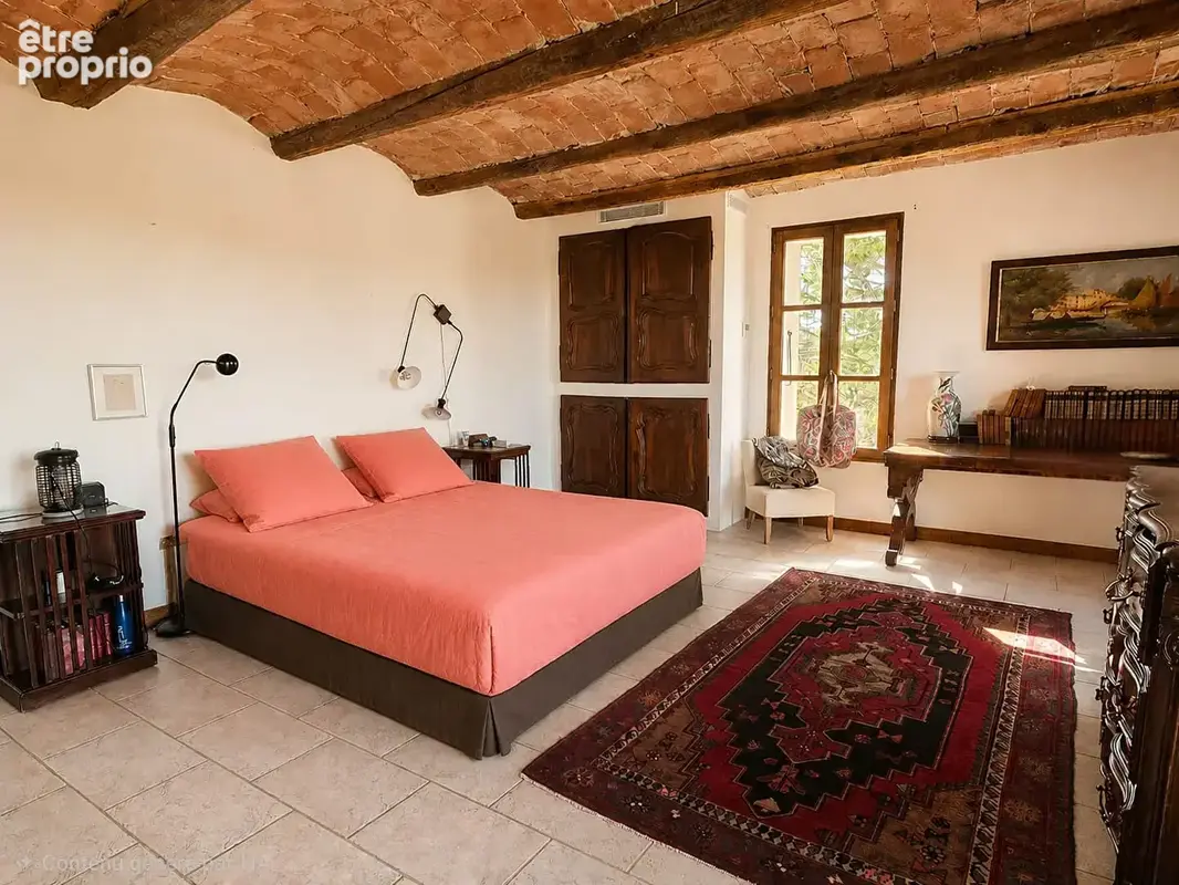 Bastide en pierres sur terrain de 8800 m² - photo 6