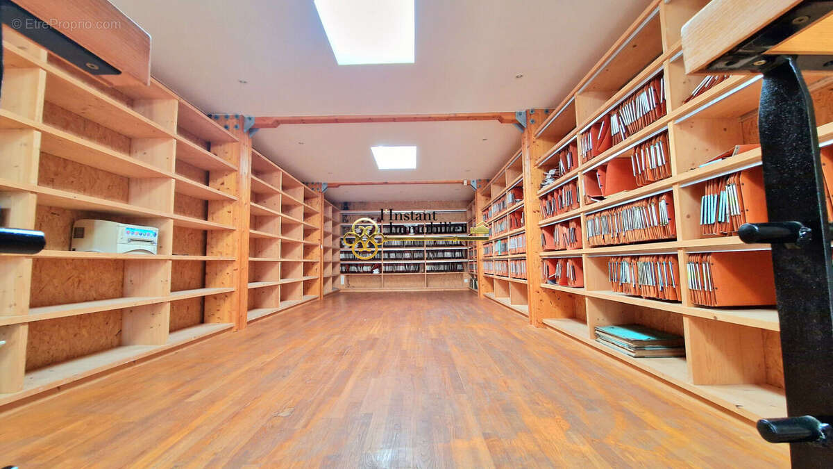 Commerce à PLOUGASNOU