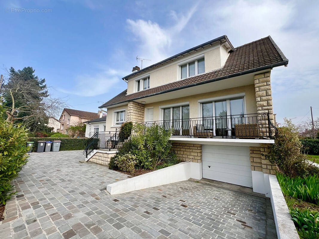 Maison à CONFLANS-SAINTE-HONORINE