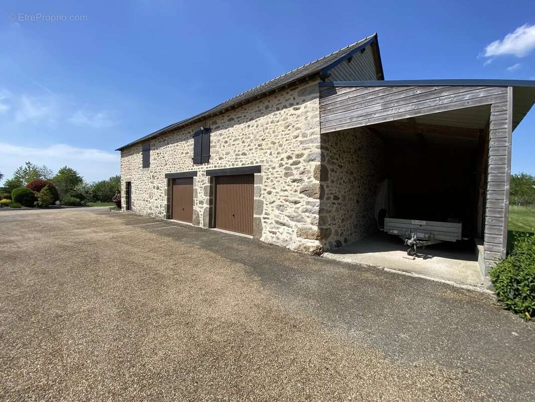 Maison à SAINTE-SUZANNE