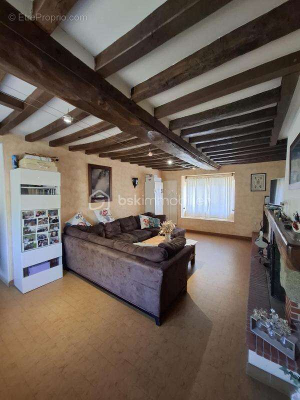 Maison à CARROUGES