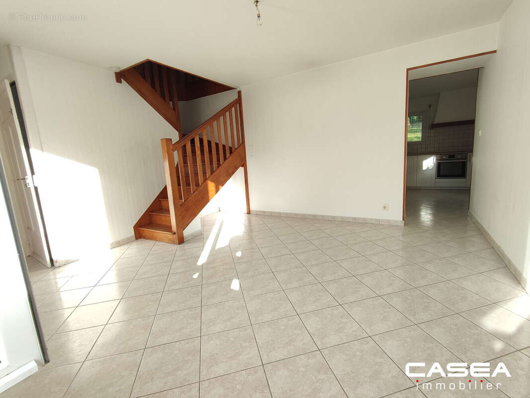 Maison à SAINT-EVARZEC