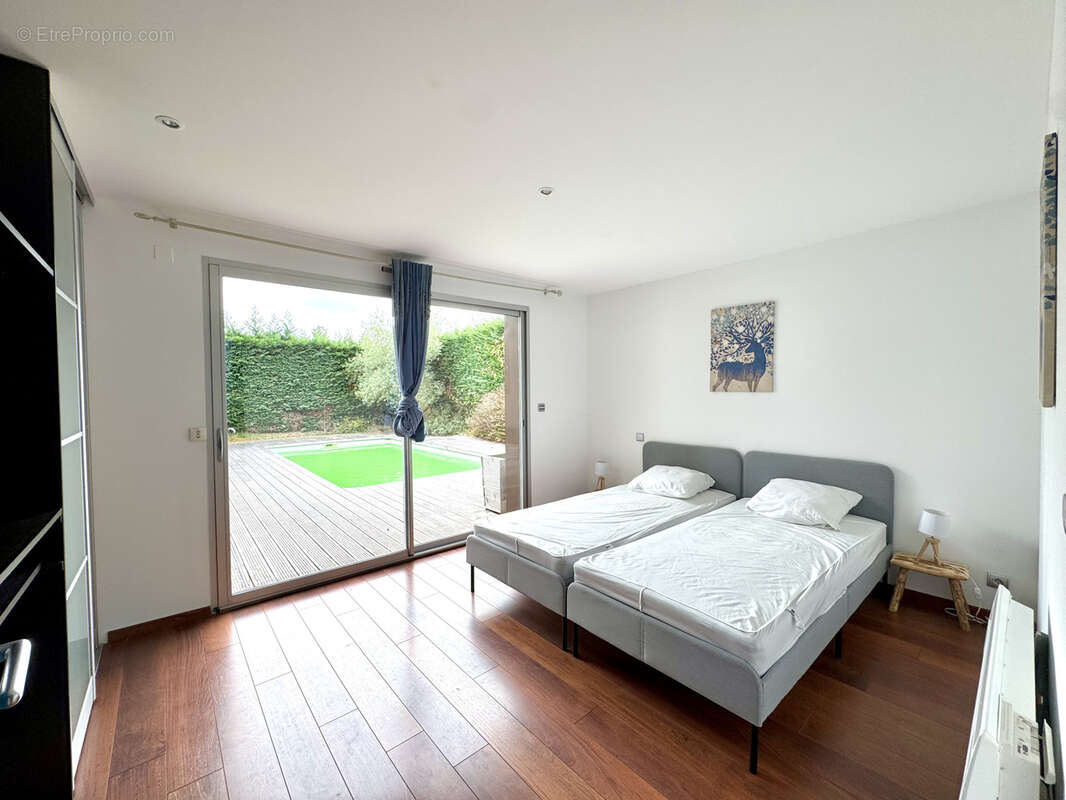 Maison à FARGUES-SAINT-HILAIRE