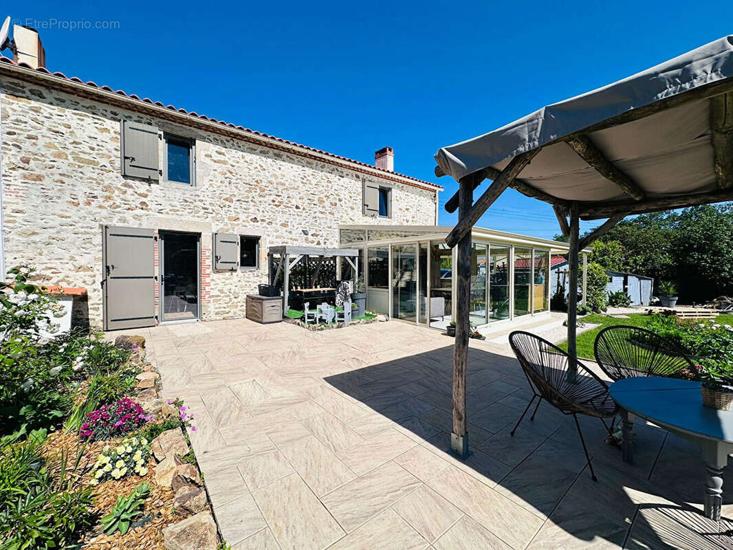 Maison à SAINTE-FLAIVE-DES-LOUPS