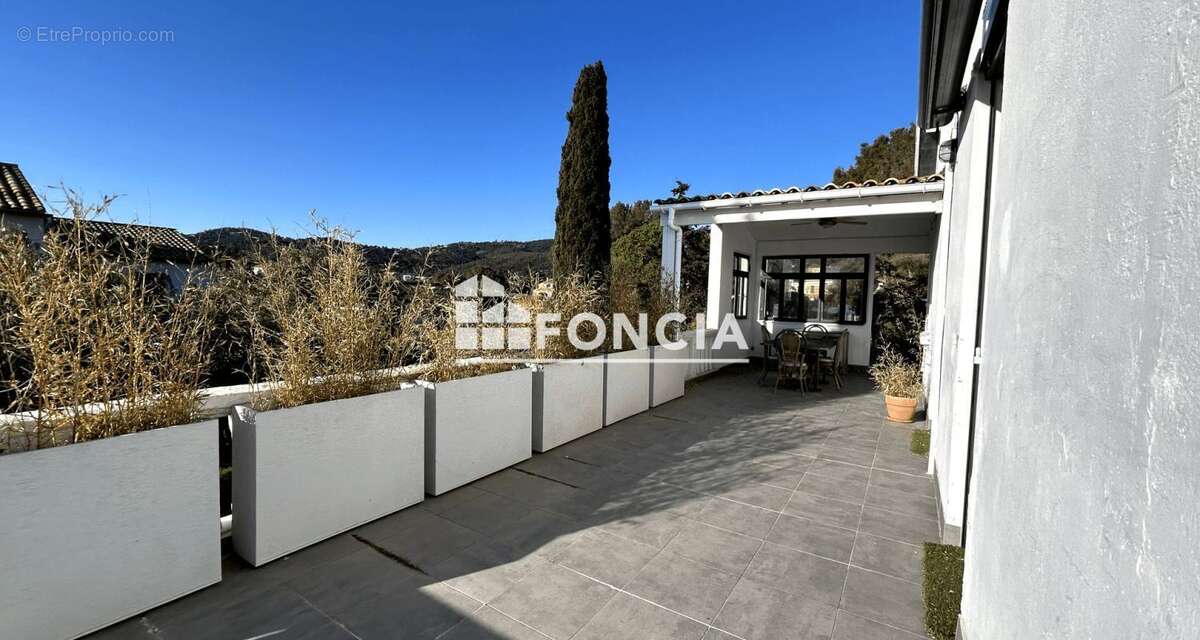 Maison à BORMES-LES-MIMOSAS