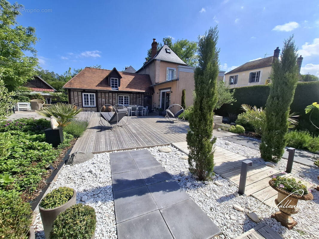 Maison à OUVILLE-LA-RIVIERE