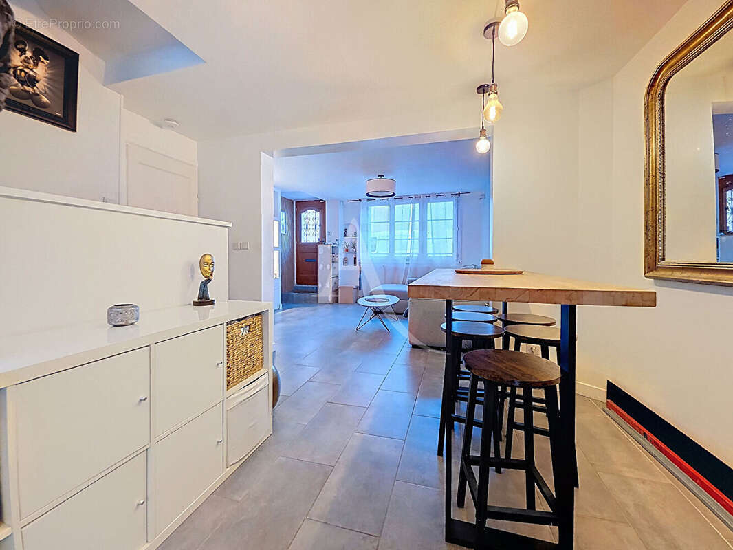 Maison à MANTES-LA-JOLIE