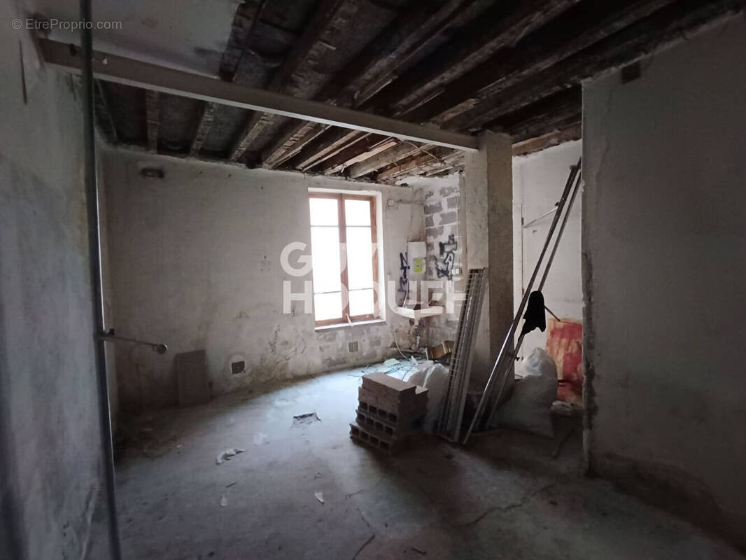 Appartement à LES LILAS