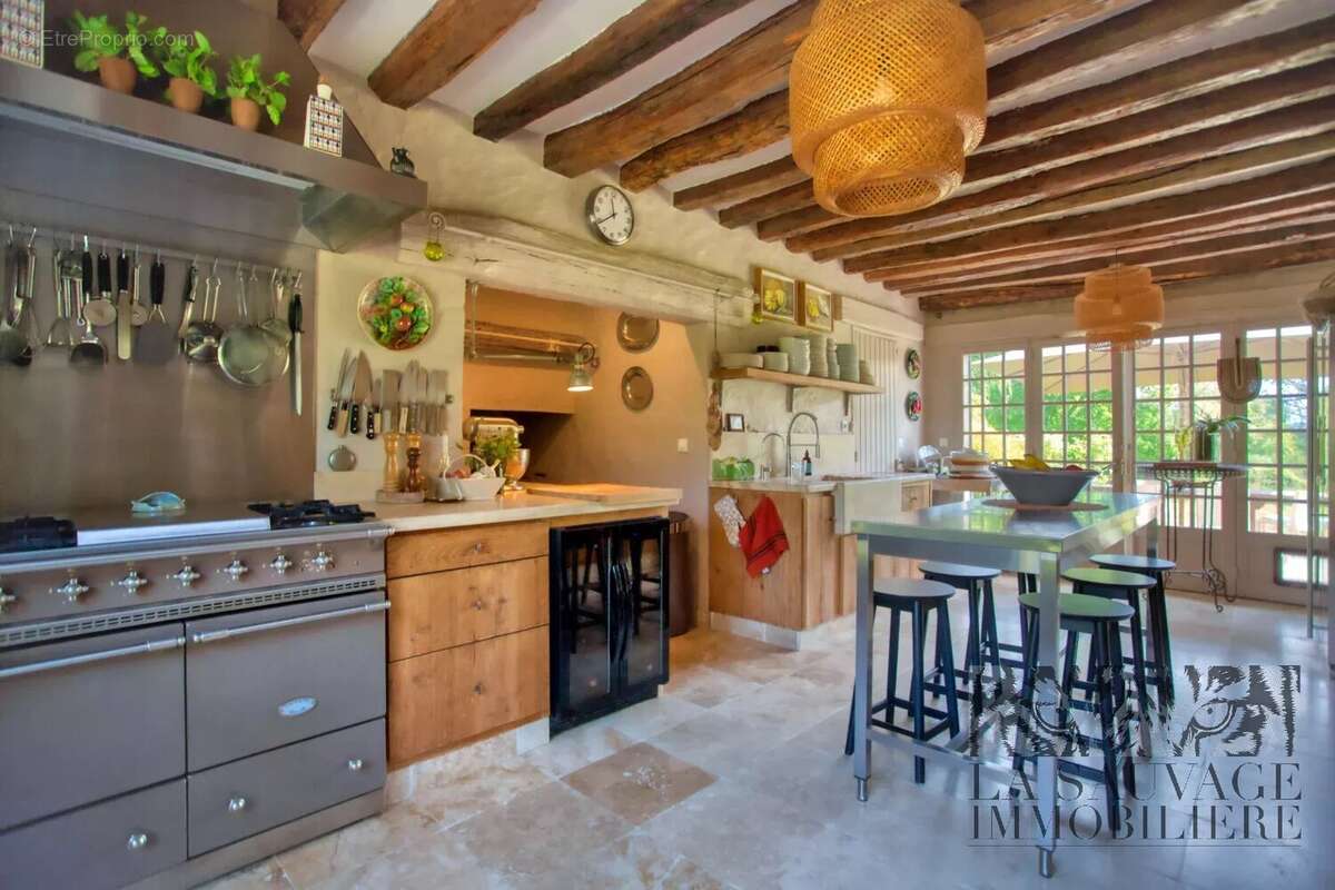 Appartement à LES MESNULS