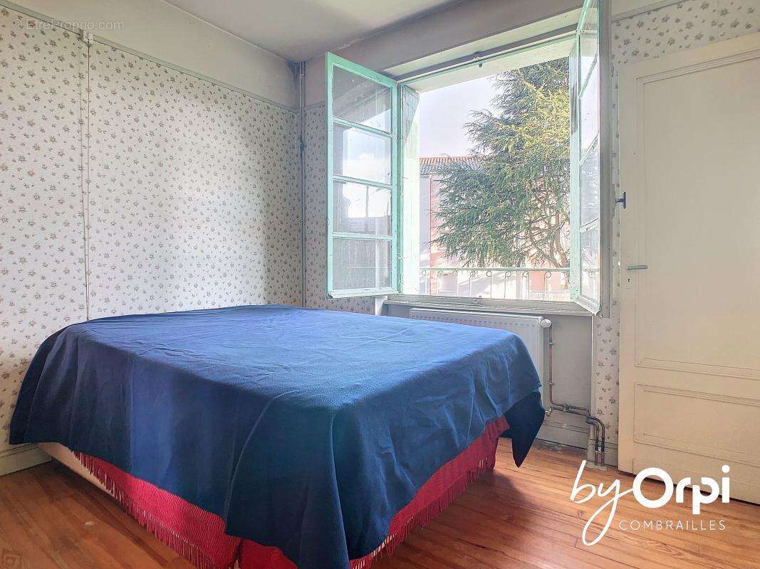 Maison à SAINT-ELOY-LES-MINES