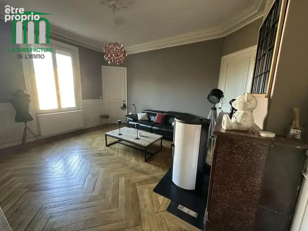 Appartement F4 avec terrasse, cave et garage Le Chambon-Feugerolles - photo 1