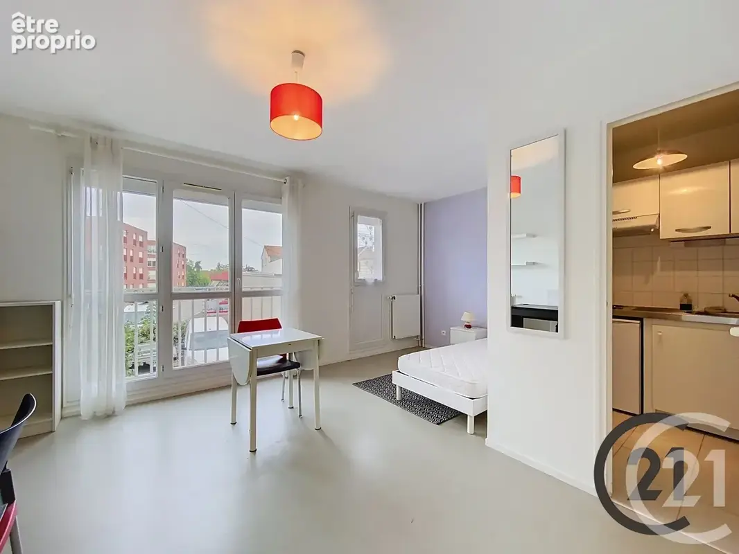 Appartement à SAINT-JULIEN-LES-VILLAS