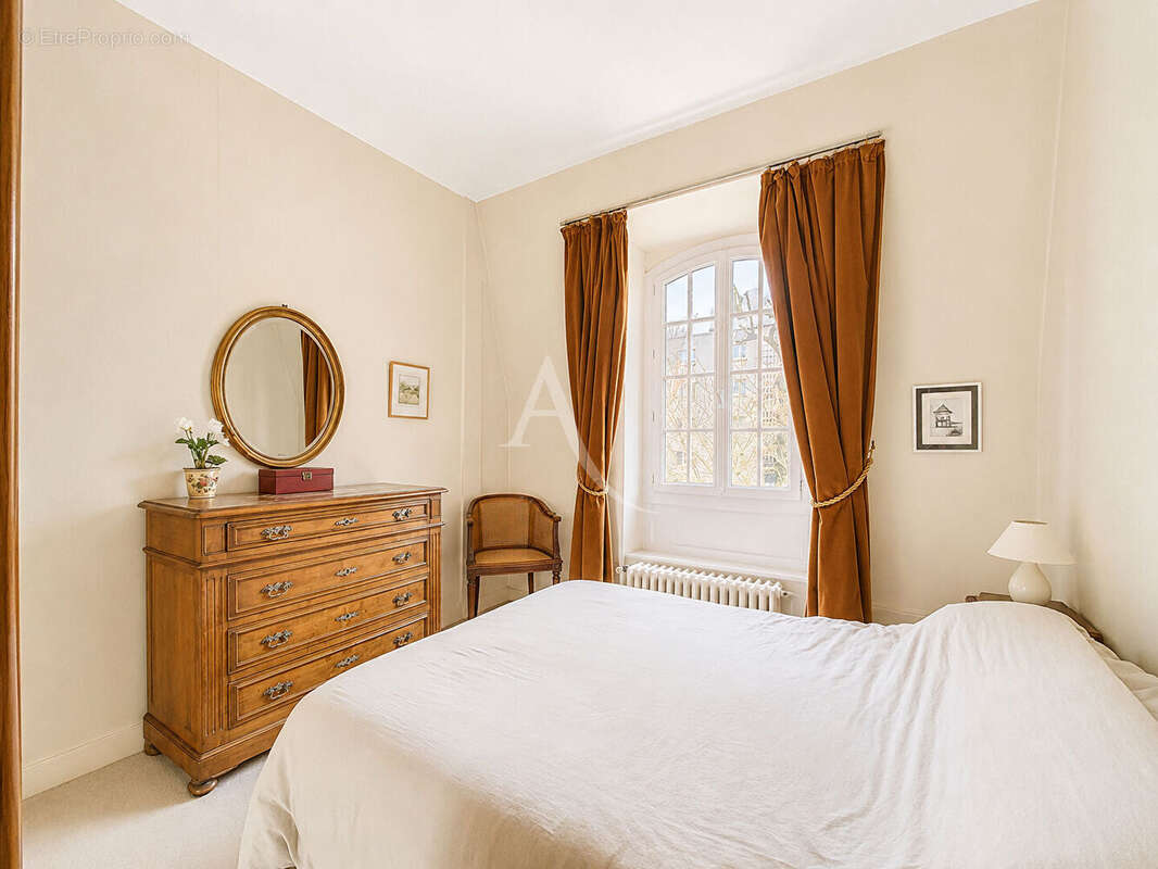 Appartement 4 pièces de 90 m² - Saint-Germain-en-Laye, quartier Alsace - photo 5