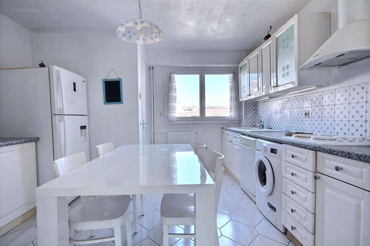 Appartement à MARSEILLE-8E