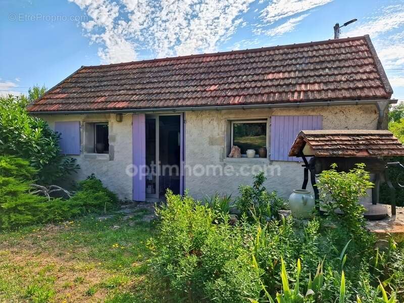 Maison à ESPINASSE-VOZELLE