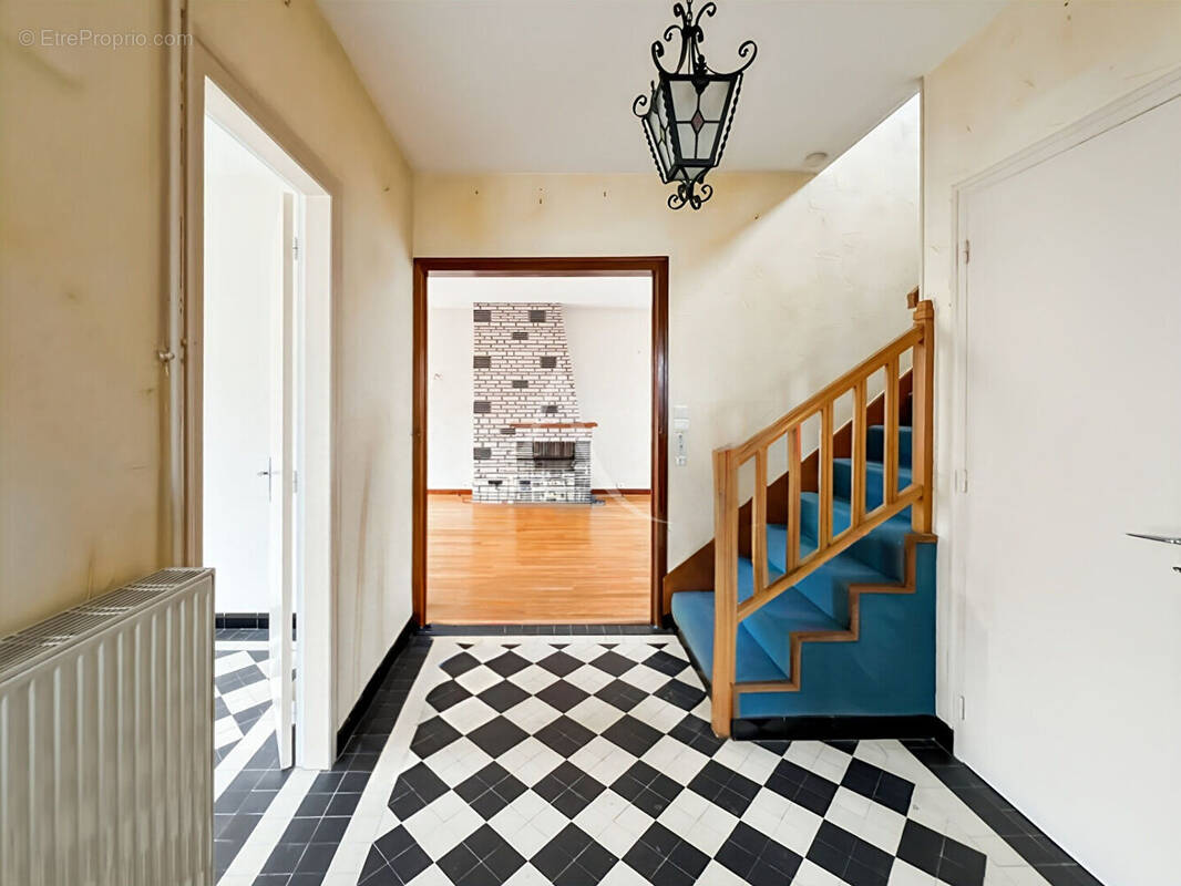 Maison à LE MESNIL-ESNARD