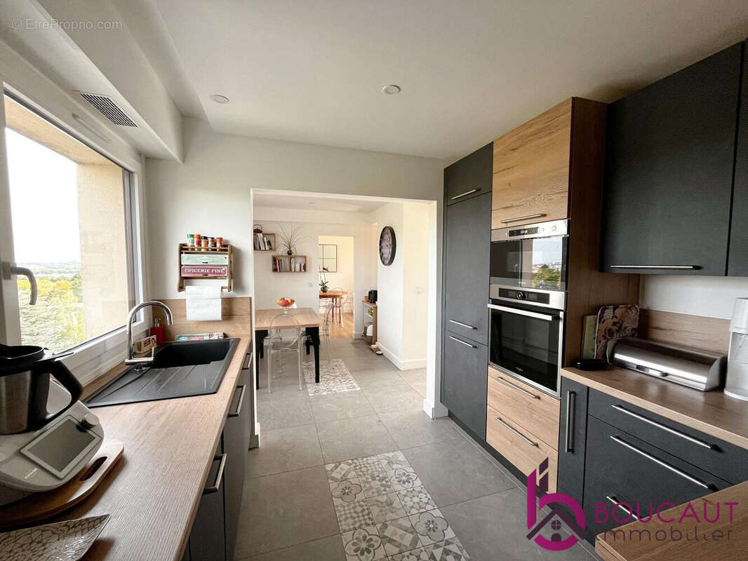 Appartement à VERRIERES-LE-BUISSON