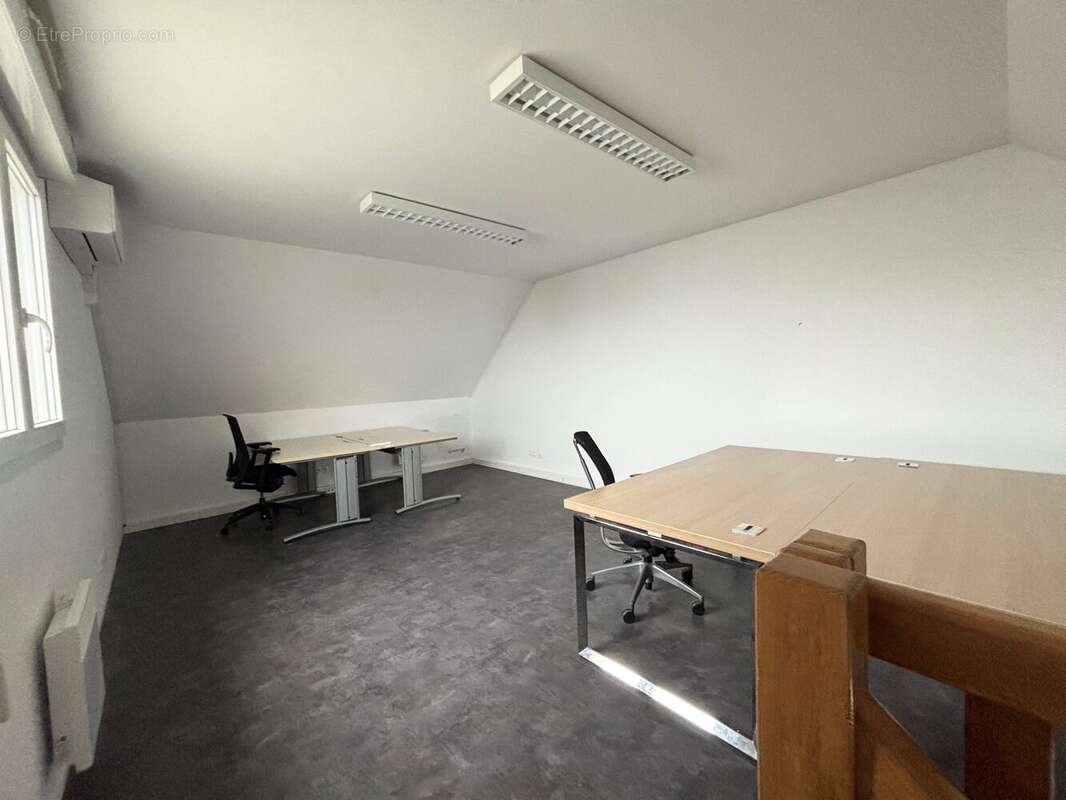 Commerce à MILLY-LA-FORET