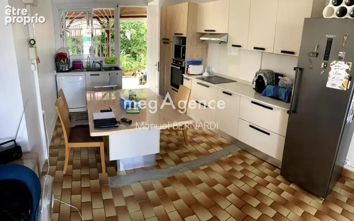 Maison 5 pièces - 101m² - Quartier calme Les Abymes - Terrain 439m² - photo 5