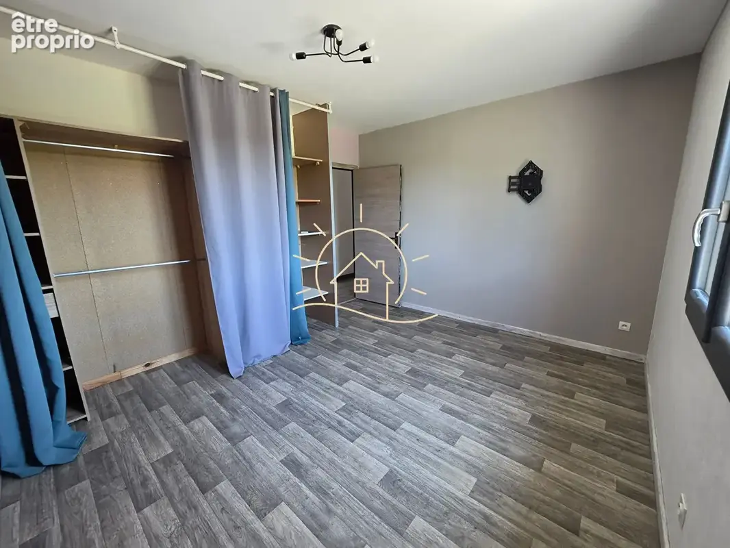 Maison familiale avec piscine et terrain constructible - photo 13