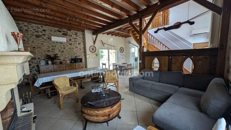 Maison à SAINT-MESMIN