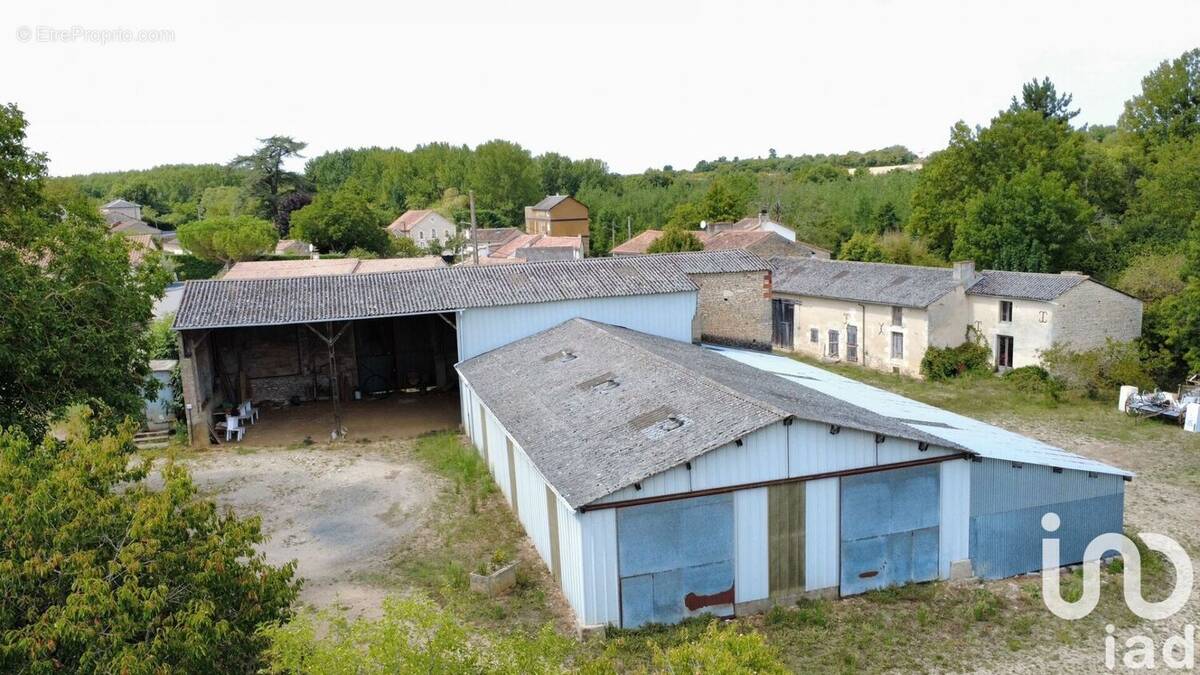 Photo 1 - Terrain à VOUILLE