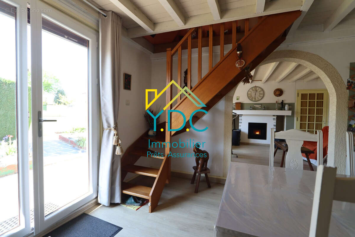 Maison à SAINT-MACLOU-LA-BRIERE