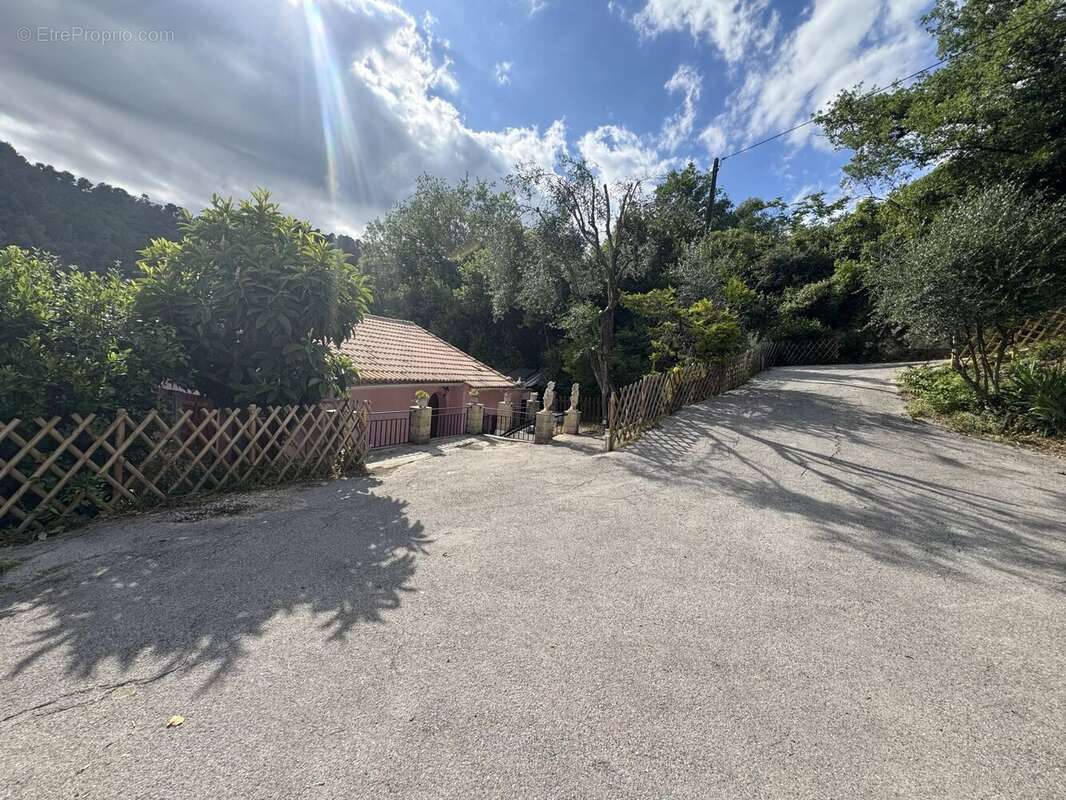 Escarene : bien rare sur le secteur ! propriété de charme avec maison individuelle 4 pièces, 3 chambres, bureau, 185m²  en total - photo 27